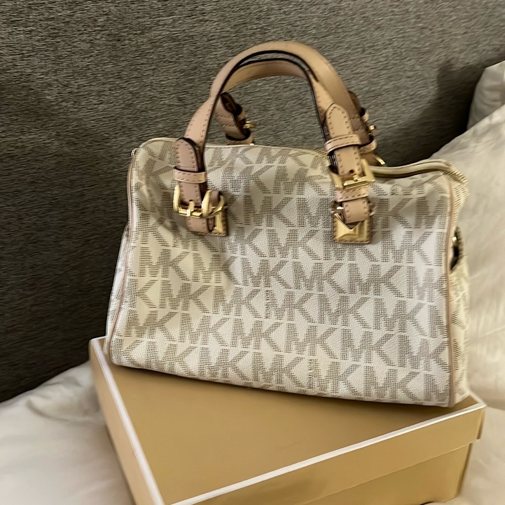 Michael Kors purse